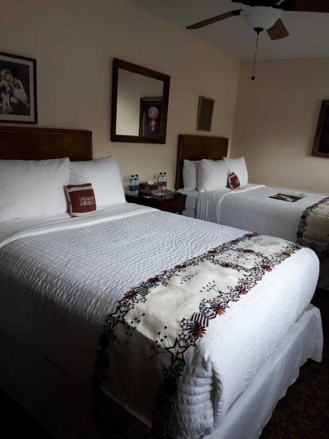 The Bent Elbow Hotel Silverton Bagian luar foto