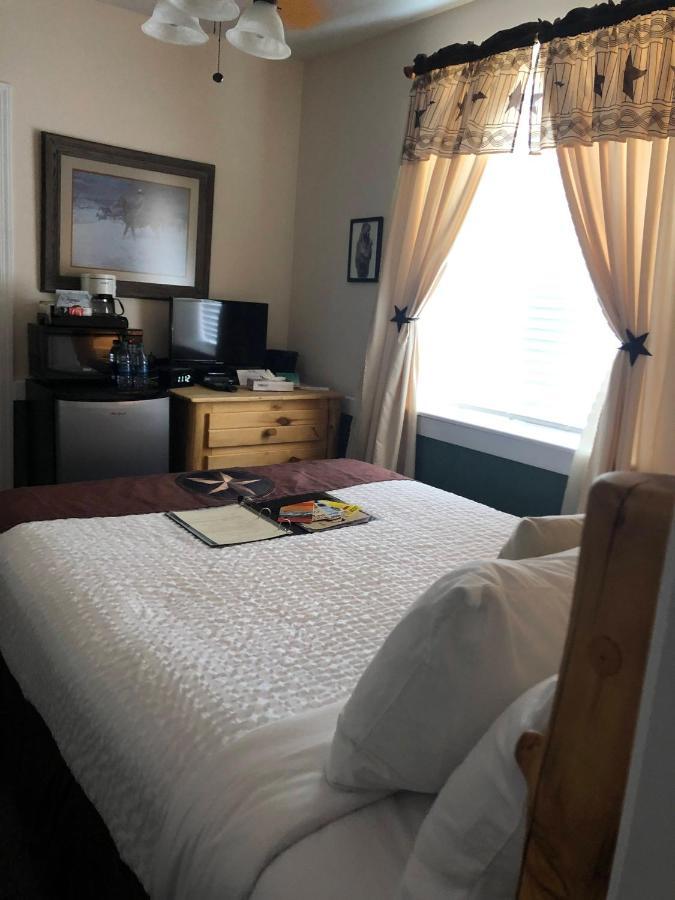The Bent Elbow Hotel Silverton Bagian luar foto