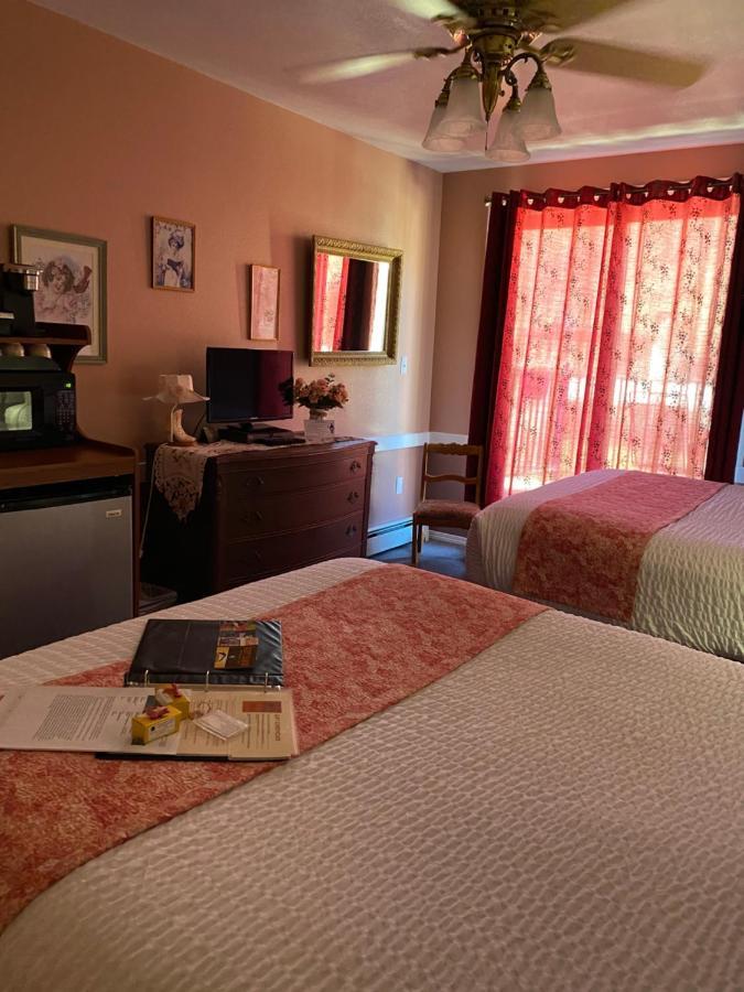 The Bent Elbow Hotel Silverton Bagian luar foto