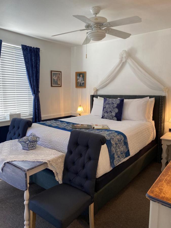 The Bent Elbow Hotel Silverton Bagian luar foto